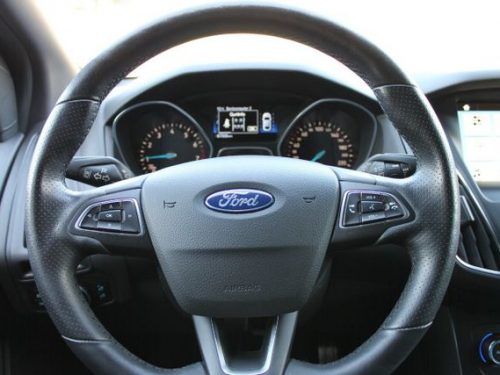 FORD  Focus ST-Line, Magnetic-Grau (Metallic)