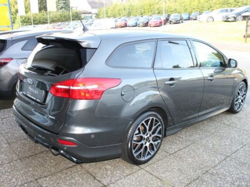 FORD  Focus ST-Line, Magnetic-Grau (Metallic)