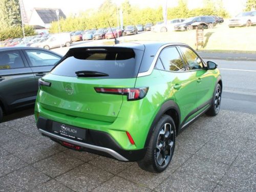 OPEL  Mokka e Ultimate, MATCHA GREEN/Ikone Gruen